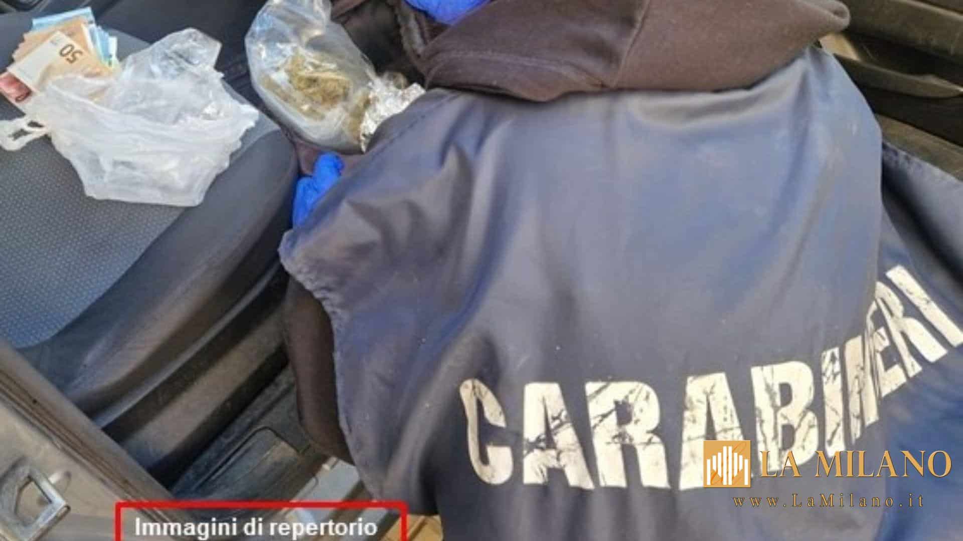 Catania: arrestata una 49enne per detenzione ai fini di spaccio di droga. Sequestrati marijuana, cocaina e denaro contante