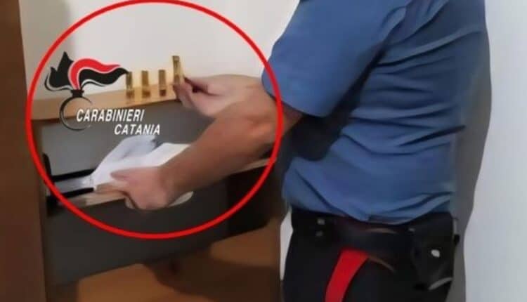 Biancavilla, trovate munizioni in casa: denunciato 24enne dai Carabinieri