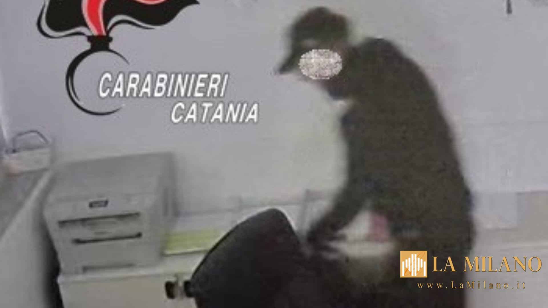 Acireale, denunciato dai Carabinieri un 39enne accusato di aver rubato l’incasso del parcheggio dell’ospedale