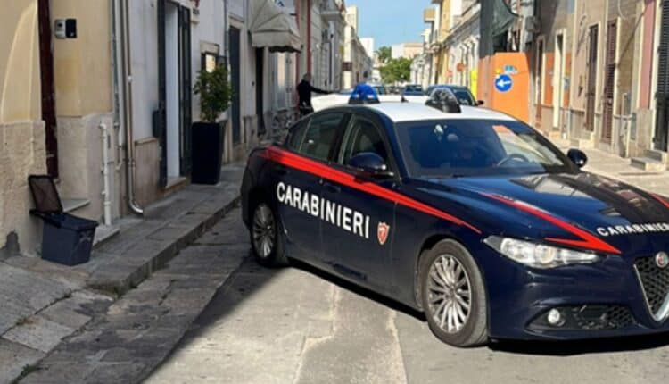 Tentato omicidio sventato a Copertino: Carabinieri salvano donna in pericolo