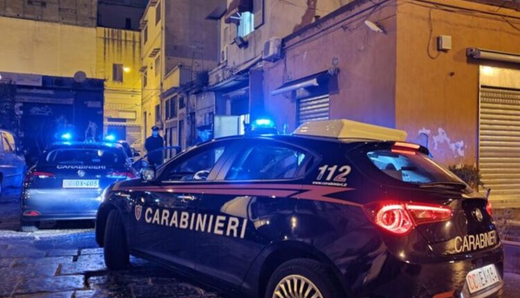 Lamezia Terme, arrestato 17enne per furti e incendi: 27 reati tra auto danneggiate e vetture date alle fiamme