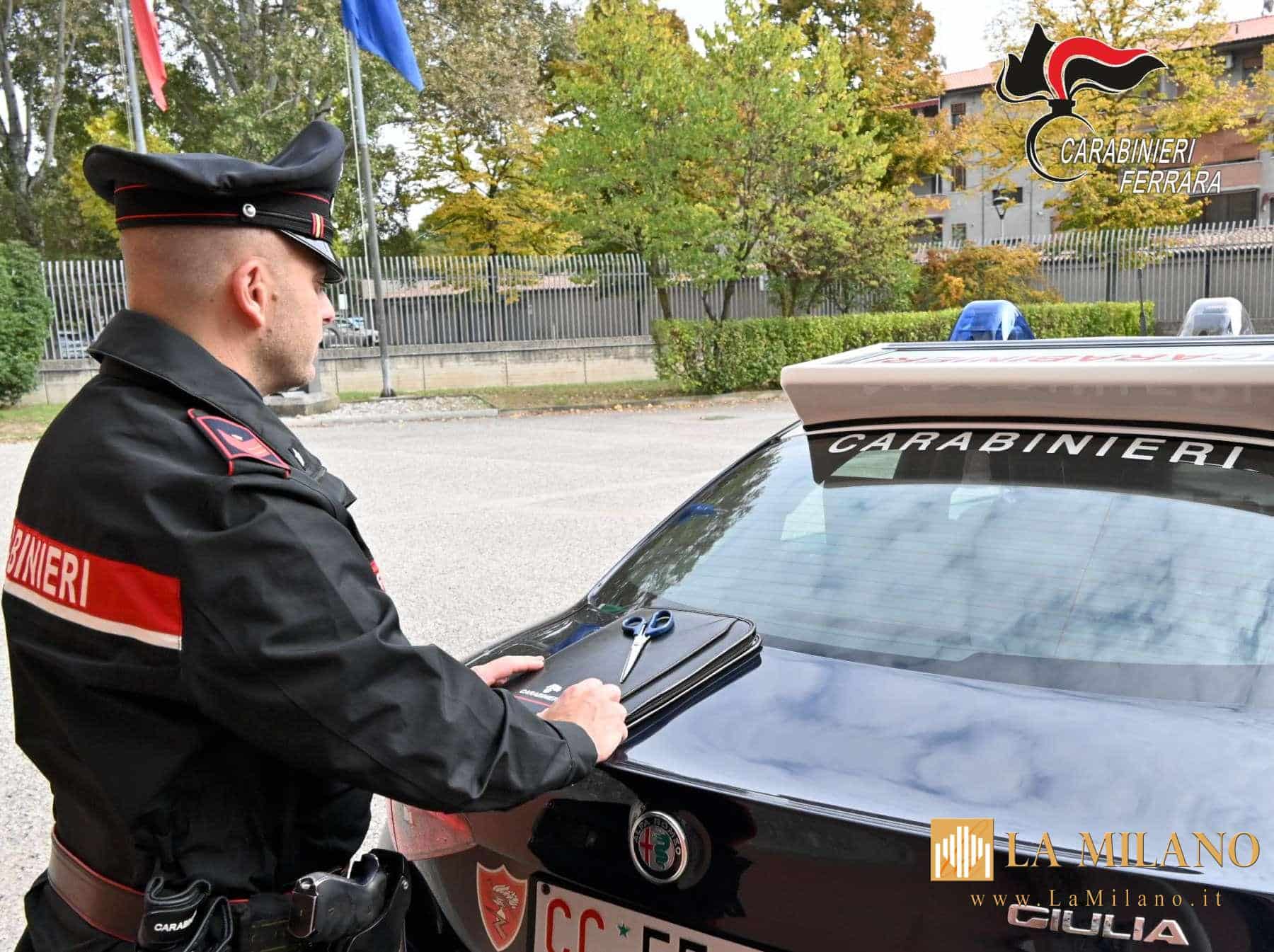 Ferrara, aggredisce la madre e minaccia i Carabinieri con una forbice: arrestato 38enne