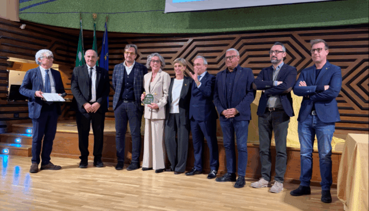 Cremona, Regione Lombardia premia 32 nuove attività storiche: Guidesi “Valorizziamo chi incarna la forza della nostra terra”