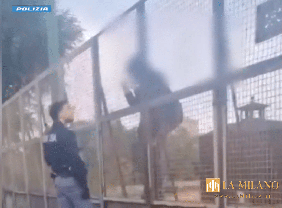 Milano, tenta di lanciarsi dal cavalcavia Bacula: la Polizia di Stato lo convince a desistere e lo mette in salvo