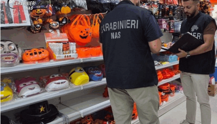NAS Carabinieri di Salerno: sequestrati oltre mille articoli di Halloween irregolari tra Salerno e la Valle dell’Irno