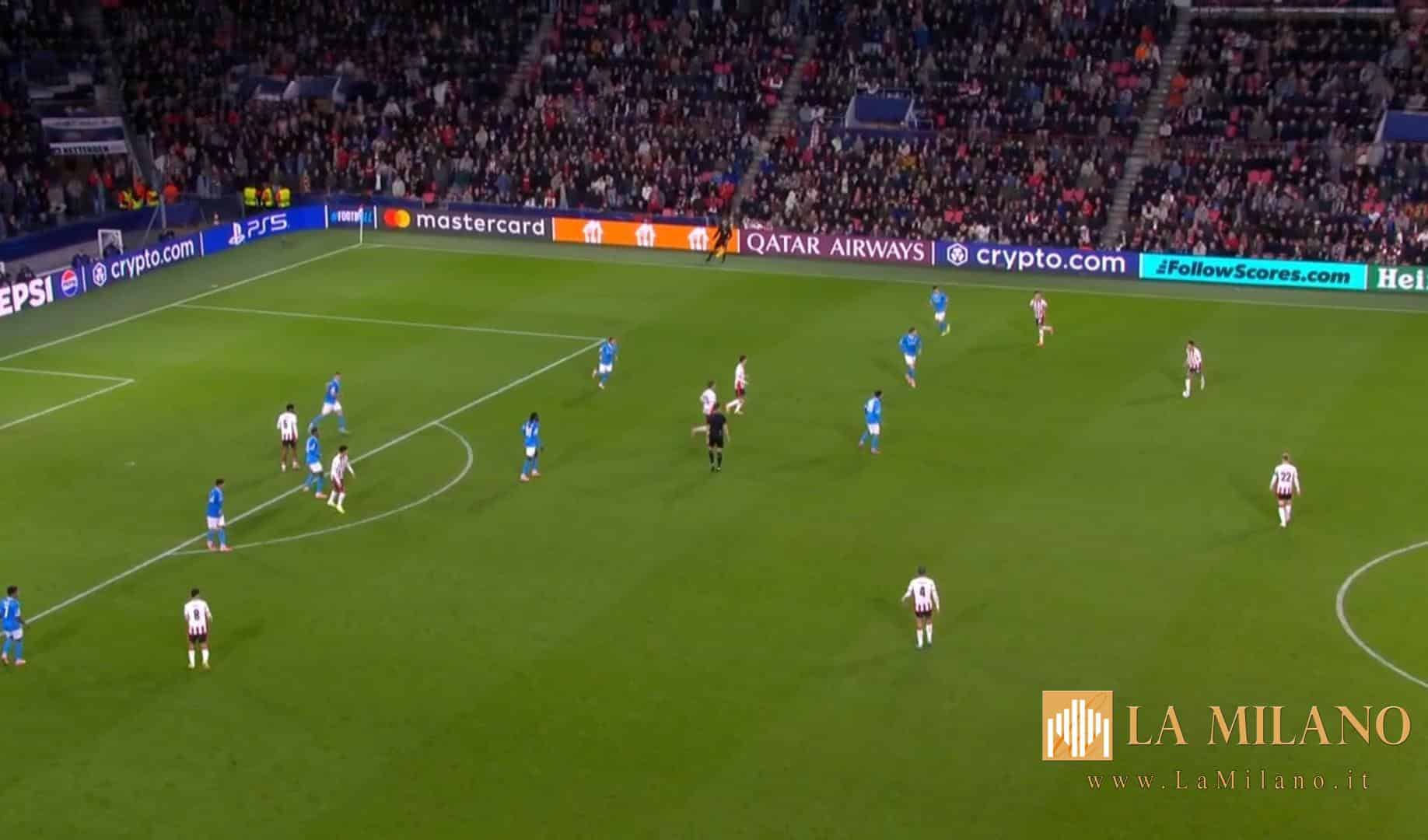 Champions League: il Napoli sbanda a Eindhoven e ne prende sei dal Psv. l'Inter cala il poker in belgio