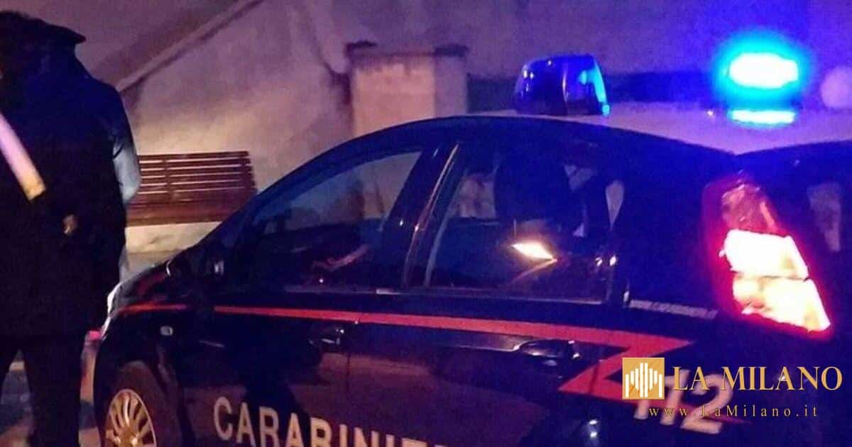 Napoli, lancia felpa incendiata nella casa della compagna: arrestato 41enne