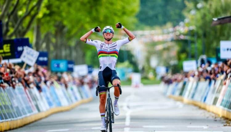 Un Tadej Pogacar inarrestabile domina anche alla Tre Valli Varesine