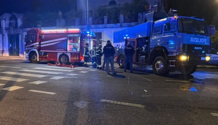 70 fermati, 2 arresti e 3 indagati per gli scontri durante il corteo e la partita Italia-Israele: il bilancio della Polizia di Stato di Udine