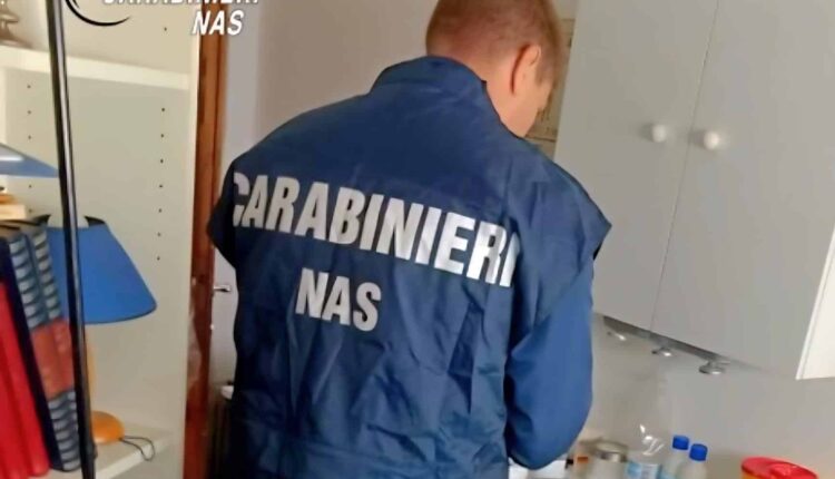 Brescia, falso dentista esercitava in casa: denunciato odontotecnico, sequestrato studio abusivo