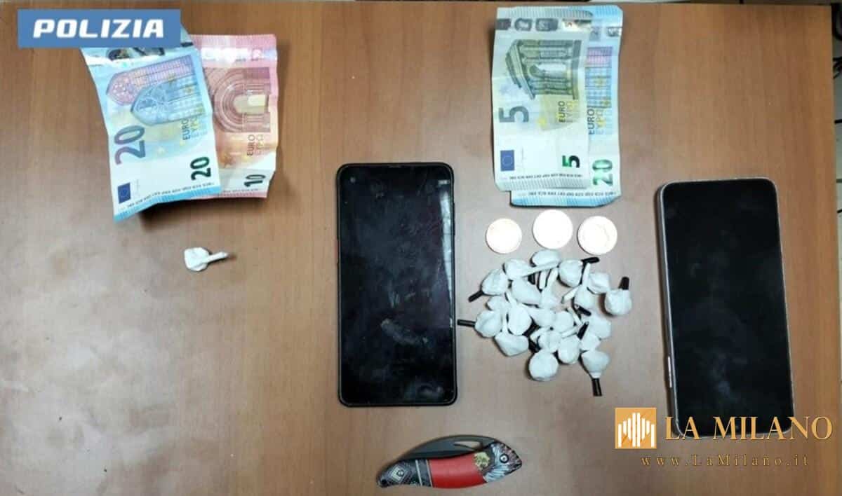 Taranto, 19enne arrestato con 19 grammi di cocaina: spacciava dosi a domicilio in scooter