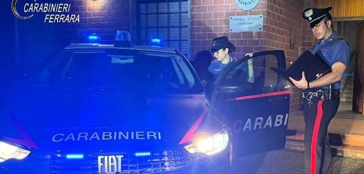 Codigoro: schiamazzi e musica ad alto volume. Poi minacce e aggressione ai carabinieri. Arrestato un 34enne.