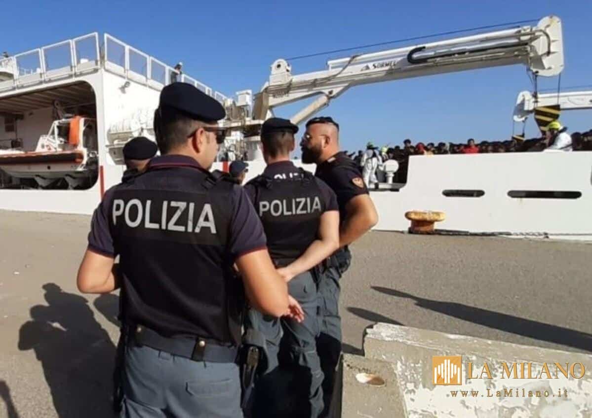 Crotone, estradato in Italia un soggetto accusato di essere il vertice di una rete per l’immigrazione clandestina: arrestato all’aeroporto di Fiumicino