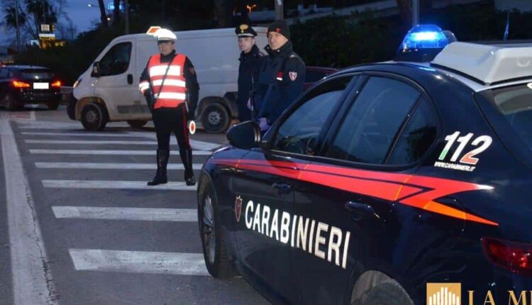 Montesilvano: uomo arrestato in una sala slot per minacce armate e possesso di cocaina.