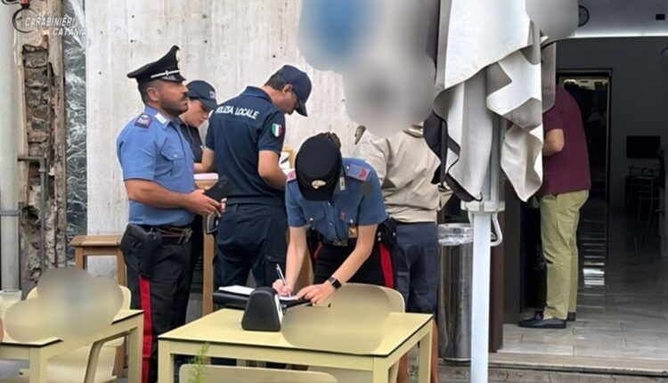 Catania, controlli a tappeto dei Carabinieri: recuperata refurtiva comunale, sequestrata cocaina e denunce per armi e violazioni amministrative