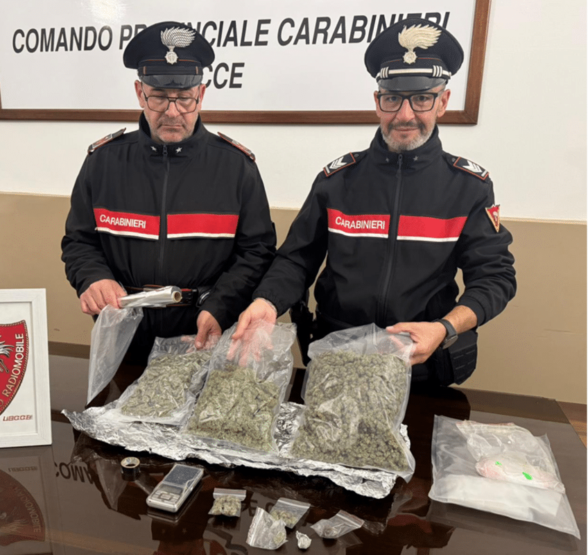 Lecce, doppio arresto per spaccio di droga: sequestrati marijuana e cocaina