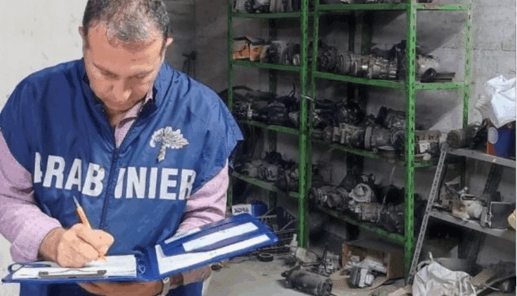 Teano, officina abusiva su terreno comunale: denunciato 53enne per gestione illecita di rifiuti e ricettazione