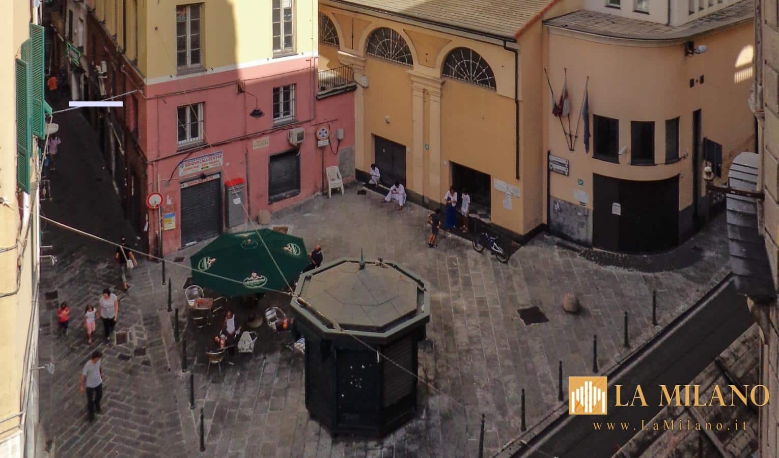 Ventiduenne incinta accoltellata nel centro storico di Genova