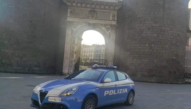 Napoli, arrestato 35enne a Porta Capuana: aggredisce i poliziotti e trovato con un coltello e 41 pillole di Rivotril