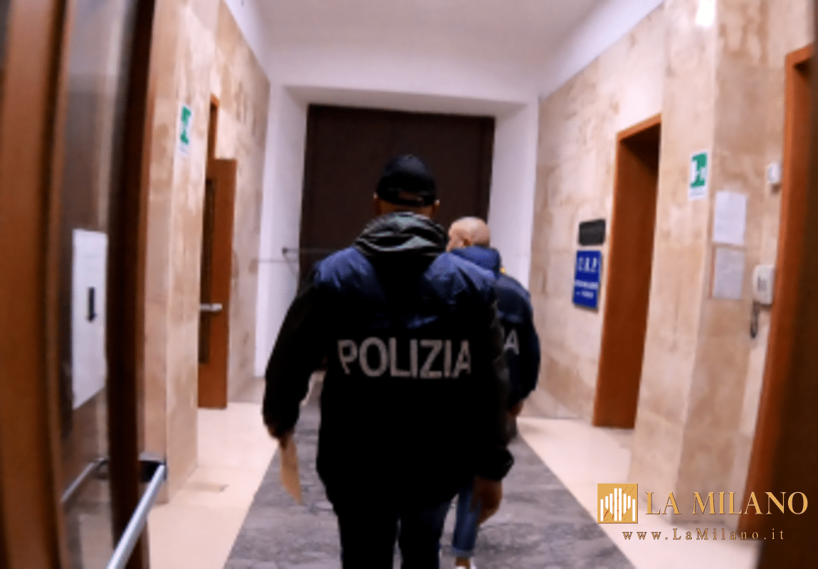 Napoli, arrestato giovane per violenza sessuale e pornografia minorile