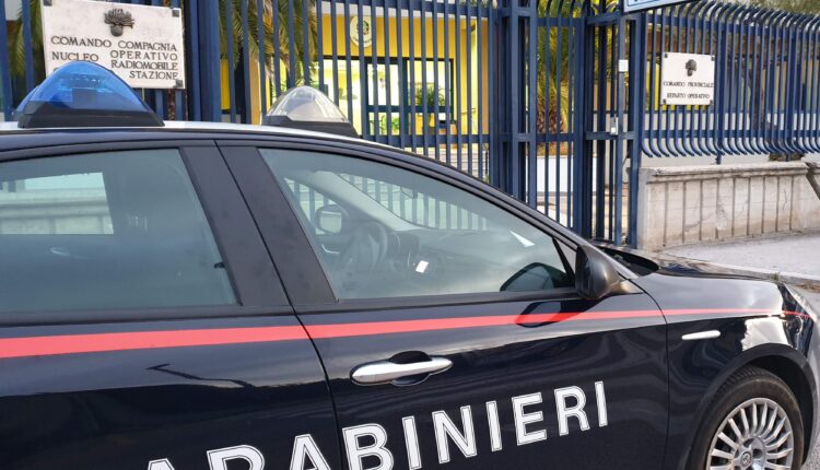Avellino: Carabinieri sequestrano cellulari e smartphone a 18 detenuti