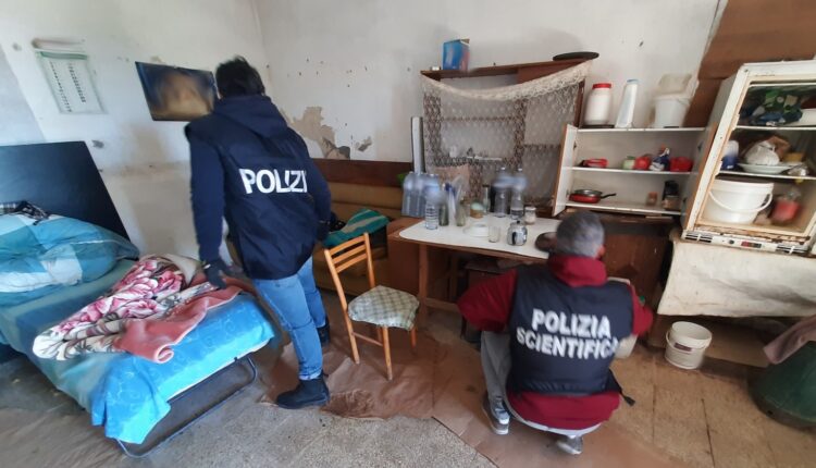 Sfruttamento, tratta di esseri umani e crudeltà sugli animali: tre arresti nel Catanese dopo un’indagine della Squadra Mobile