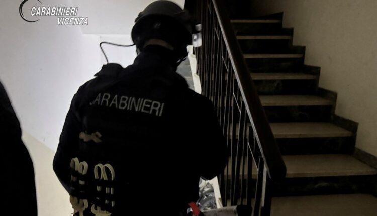 Vicenza, smantellata organizzazione criminale nigeriana: 20 arresti per traffico internazionale di cocaina ed eroina