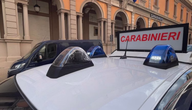 Potenza: convivente minaccia e aggredisce la compagna, arrestato.