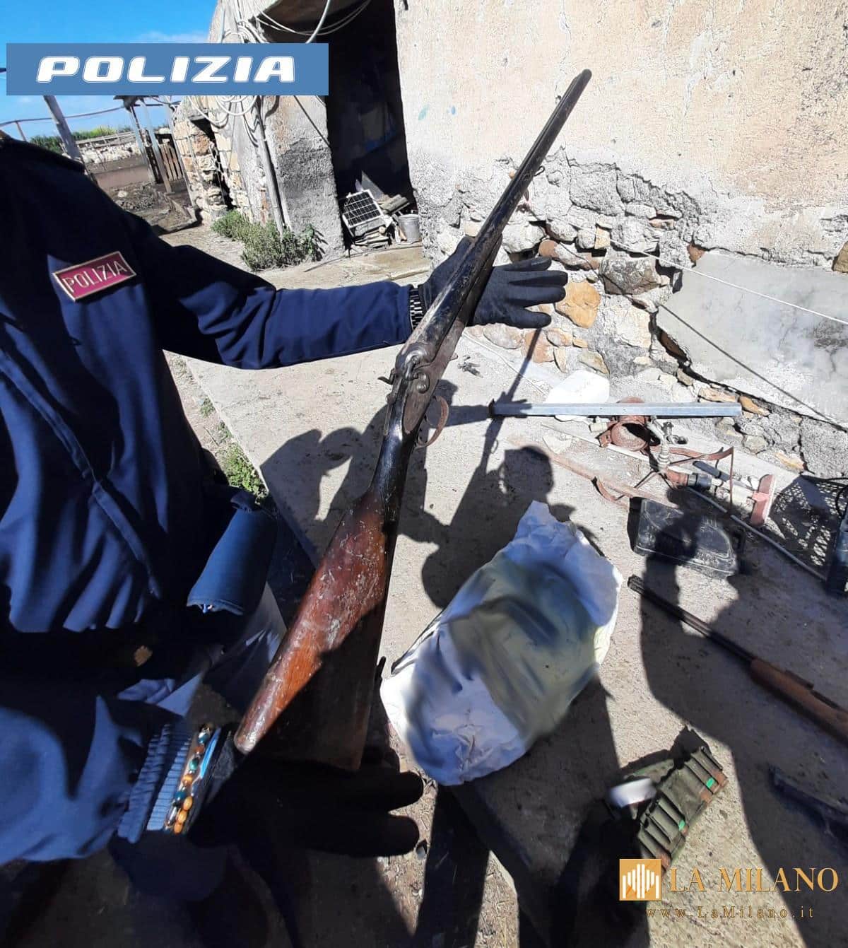 Sfruttamento, tratta di esseri umani e crudeltà sugli animali: tre arresti nel Catanese dopo un’indagine della Squadra Mobile