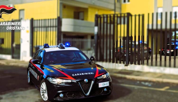 Oristano: tentano di estorcere denaro minacciando una sollevazione nella struttura di accoglienza; arrestati due minorenni stranieri