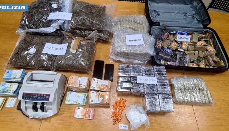 Trezzano Rosa, arrestato 46enne dalla Polizia di Stato: sequestrati oltre 30 chili di droga e 92mila euro