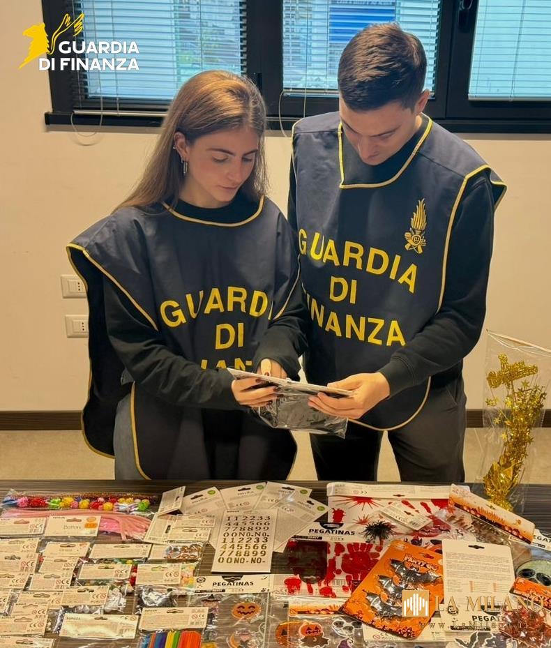 Milano, maxi sequestro della Guardia di Finanza: oltre 118 mila articoli di Halloween ritirati dal mercato