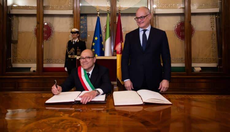 Roma, la Giunta approva due nuove misure: Verdone “sindaco per un giorno” partecipa ai lavori