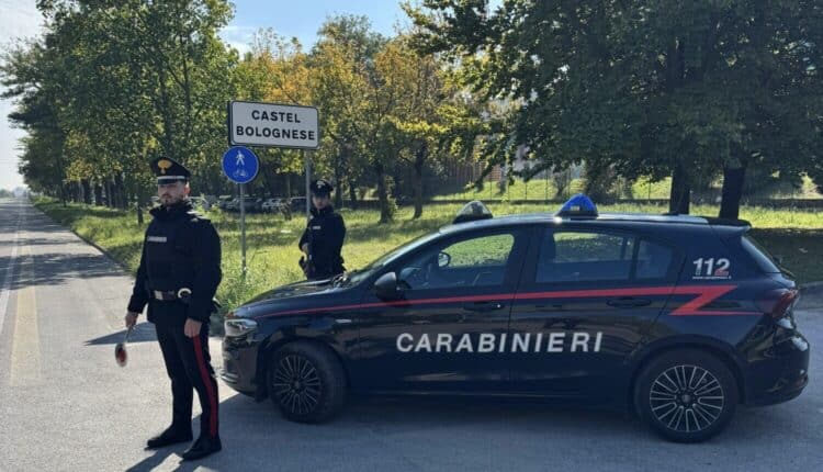 Castel Bolognese, fermato con un coltello e documenti falsi: denunciato un 34enne