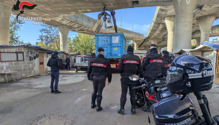 Napoli: controlli nei campi rom, sequestri e denunce.