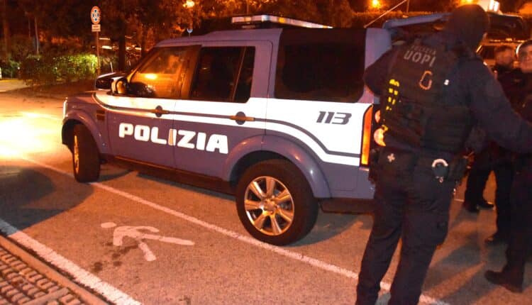 Trento, maxi-operazione della Polizia: 23 misure cautelari contro due gruppi criminali dediti a furti e droga