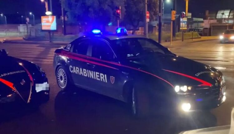 Due finte carabiniere truffano una 79enne a Macerata: arrestate e recuperata tutta la refurtiva