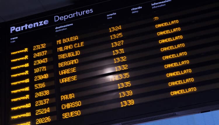 Italia paralizzata il 28 novembre: sciopero generale di 24 ore tra trasporti, scuola e sanità.