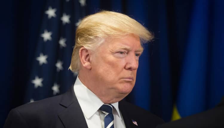 Stretta di Trump sull’immigrazione: stop ai flussi dal Terzo Mondo dopo l’attacco a Washington.