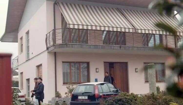 Elia Del Grande,ritenuto socialmente pericoloso, è fuggito dalla comunità. Sterminò la famiglia nel 1998