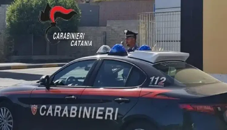 Catania: arrestato 54enne armato in auto dopo fuga pericolosa.
