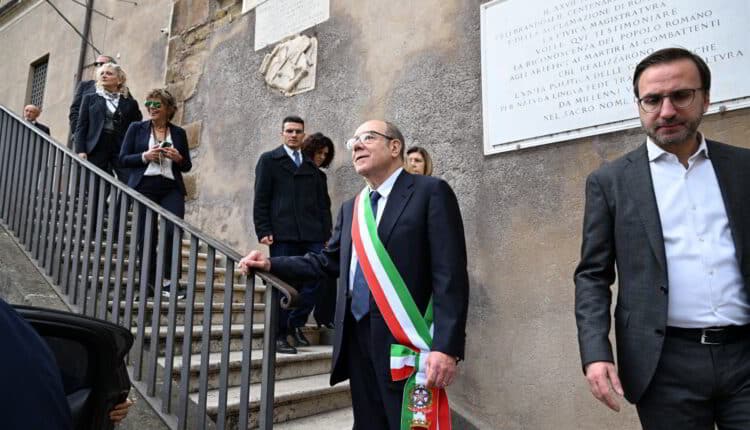 Roma, la Giunta approva due nuove misure: Verdone “sindaco per un giorno” partecipa ai lavori