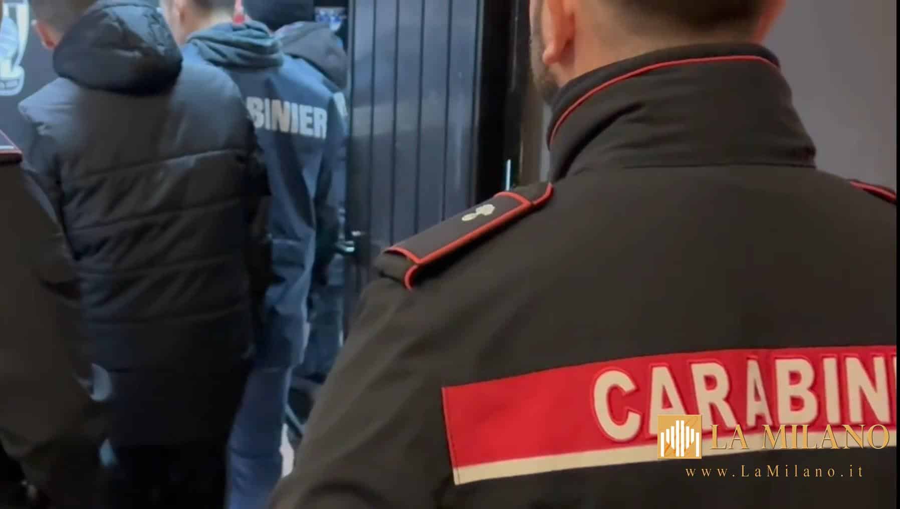 Roma, scoperta banda di hacker specializzati in “jackpotting”: tre arresti dei Carabinieri per furti digitali ai bancomat