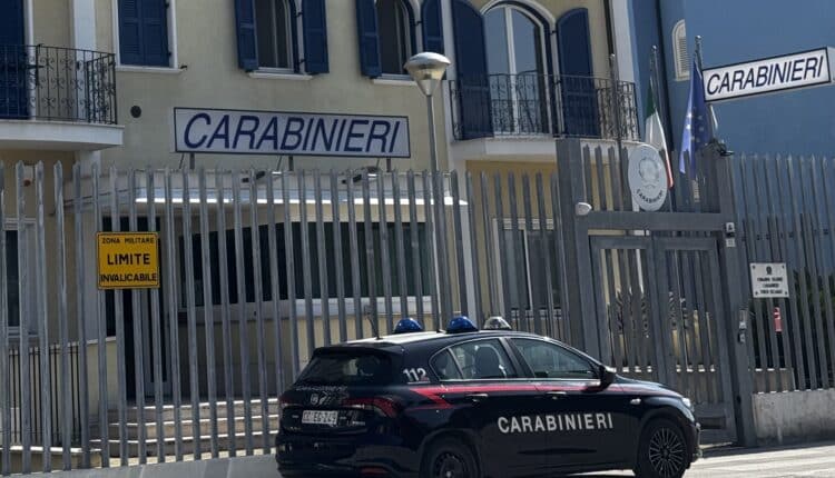 Carabinieri salvano un kitesurfer a Porto Recanati e scoprono un laboratorio edile abusivo a Monte San Giusto