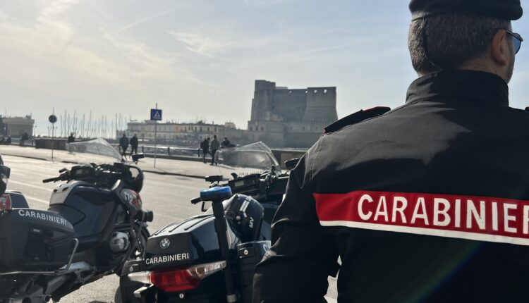 Napoli: 69enne rapinata in strada, Carabinieri arrestano 29enne.