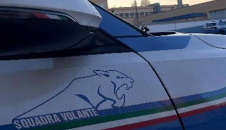 Ravenna, giovane rapinato in centro: arrestato un uomo grazie al rapido intervento della Polizia di Stato