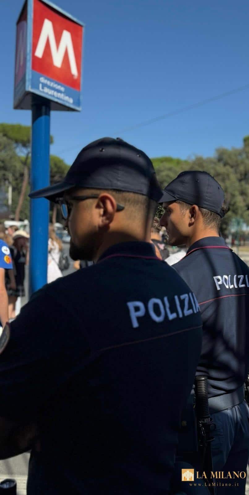 Roma, tre borseggiatori arrestati sulla metro A: fermati dopo il furto a un turista americano