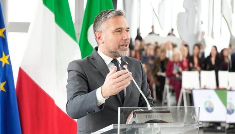 Trenord e Lonely Planet lanciano “Fuori Stazione”: la guida per scoprire luoghi e sapori autentici della Lombardia