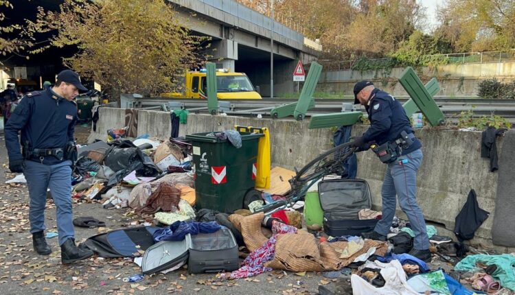 Torino, controlli “Alto Impatto” nel sottopasso di Corso Venezia: allontanate 7 persone e avviata maxi bonifica