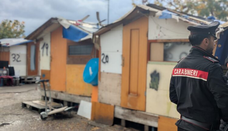 Napoli, controlli nel campo rom di Poggioreale: sequestri per 10mila euro, 30 tonnellate di rame e 2 cani salvati